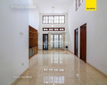 Di Sewakan Rumah Siap Huni, Rumah Modern Dan Lokasi Di Bintaro