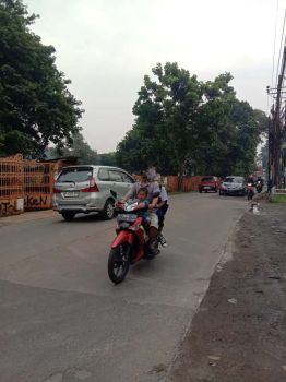 Di jual tanah komersil di tepi jl raya jatimakmur pondok gede