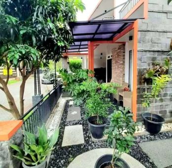DI JUAL RUMAH HOOK LOKASI PERMATA JINGGA SUHAT