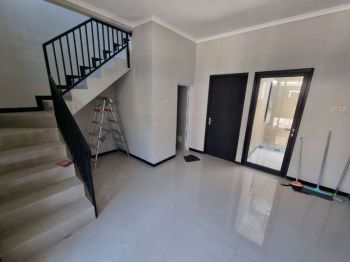 Disewakan Rumah Gress Siap Huni Alana Gunung Anyar, Dekat Merr, Pocan