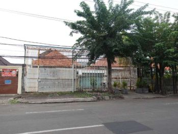 Disewakan Rumah Usaha Area Komersial Surabaya Pusat