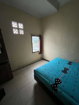 Single/Pasutri akses 24 jam free wifi listrik pam dapur parkir rd4/2