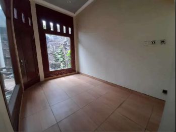 JUAL RUMAH MEWAH STRATEGIS 2 LT