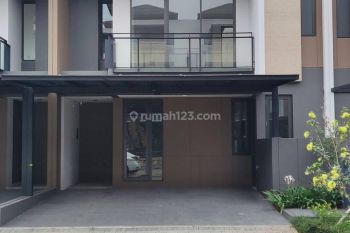 Termurah. Rumah mewah Zora Kiyomi, BSD