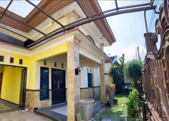 Rumah Luas 476 Muat Parkir Banyak Mobil 50 Meter Dari Poros Sutoyo