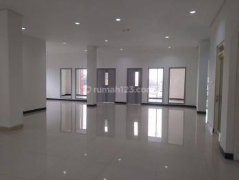 Dijual Cepat Gedung Kantor di Jalan Saharjo Tebet Jakarta Selatan