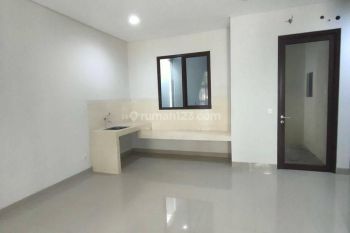 DISEWAKAN RUMAH SIAP HUNI, ADA KT DIBAWAH 1, DI VANYA PARK BSD