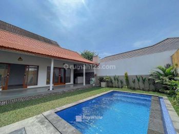 Balinese Harmony Minimalist Villa For Rent At Central Canggu