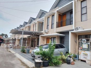 Rumah Baru Dalam Cluster 2lantai Furnished Siap Huni Harga Bawah 1 M, di