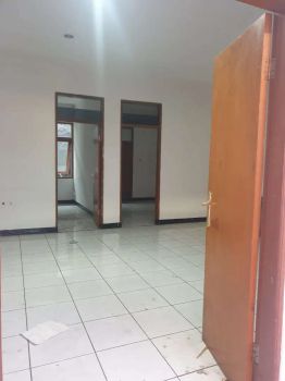 Strategis untuk kantor/gudang Sayap Buah Batu/Soek Hatta jalan Lebar