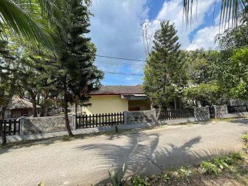 Rumah Besar di Pusat Kota Karawang Barat