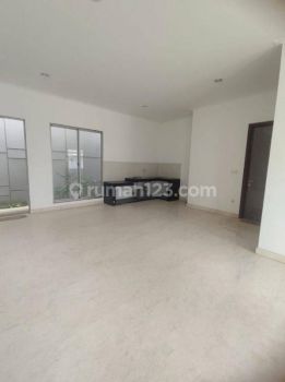 Rumah Golf Island Cluster Orchestra 2 Lantai