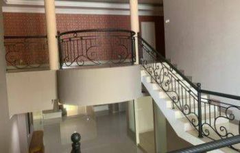 Disewakan rumah baru di cluster baroni gading Serpong