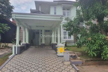 Rumah furnish sudah renovasi, rapi & siap huni di cluster depan dekat pintu tol