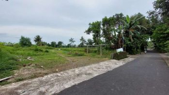 Tanah Strategis Muka 18 Meter Dekat Jl. Magelang Cocok Gudang Kantor