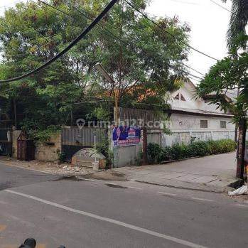 Rumah Lama Hoek di Merpati Jelambar Cocok Minimarket Konveksi