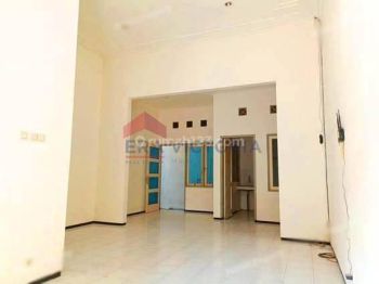Rumah Bagus Unfurnished HGB di Blimbing, Malang