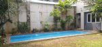 thumbnail-disewakan-rumah-cantik-private-pool-dan-garden-dalam-compound-bisa-furnish-dan-9