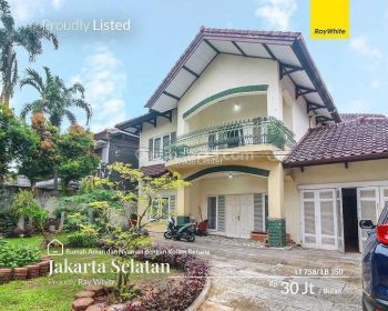 Disewakan Rumah Siap Huni Dengan Halaman Luas Dan Strategis