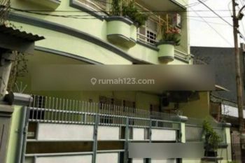 Rumah Second lokasi strategis Di Tanjung Duren(TD84)