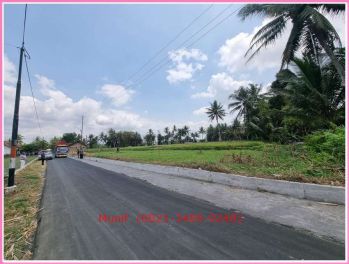 Kawasan Wisata Borobudur Tanah View Gunung di Magelang