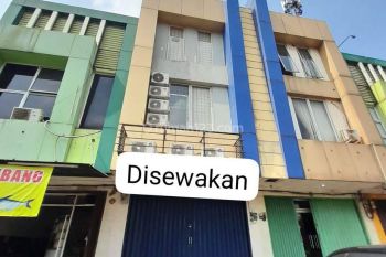 Disewakan Ruko 3 lantai di boulevard Grand  Wisata