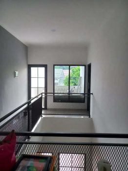 Rumah 2 lantai sektor 9 hanya 2 M an (8783)
