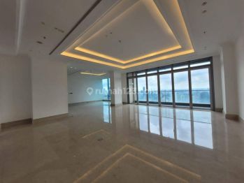 For Sale, Raffles Private Residence