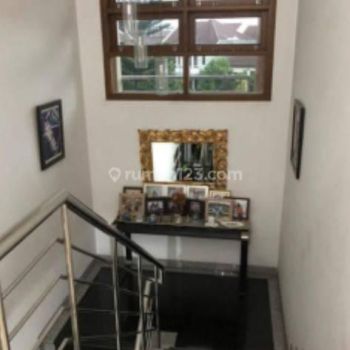 Dijual Rumah Asri Dan Nyaman di Batununggal Bandung
