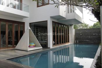 DIJUAL CEPAT DAN MURAH RUMAH MEWAH,LOKASI STRATEGIS DI ALAM SUTERA