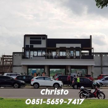 Dijual Ruko Mewah Gaya Modern Dekat Danau Hadap Jalan Langsung