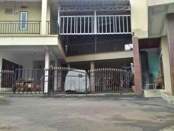 DISEWAKAN 1 KAMAR KOST DEKAT STAN BINTARO HARGA 600 RIBUAN
