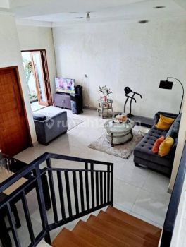 Rumah 2,5lt dalam komplek dekat senayan,Jakarta Selatan