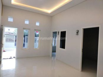 PANDUGO MINIMALIS BAGUS SELANGKAH KE MERR DAN MALL