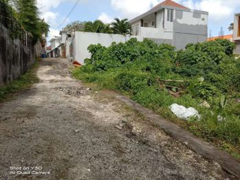 JUAL TANAH PREMIUM DI GANG ANGGREK BERAWA ,650 METER KE PANTAI BERAWA