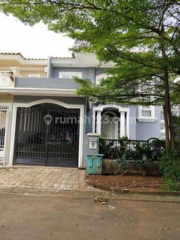 Jual Rmh t house puspita loka BSD. Bagus siap huni . One gate aman. Lokasi