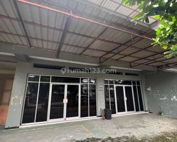 Ruko Besar Strategis Tengah Kota Yogyakarta Area Umbulharjo
