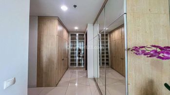 Apartemen Kemang Village 3 Kamar Tidur Furnished Bagus