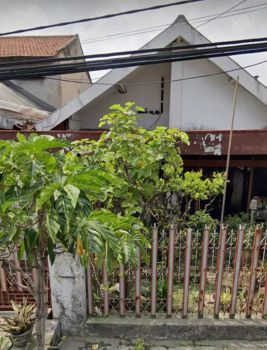 Rumah ketintang lokasi strategis