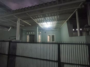 Di Sewakan Rumah Semi Furnished  Di Komplek Perumahan Depok Bersih