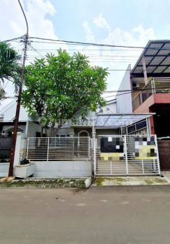 Rumah Sudah Renovasi Lokasi Strategis Di Graha Raya Bintaro