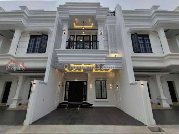 Rumah Ready 3 Lantai Rooftop Dilokasi Startegis Jagakarsa Jakarta Selatan