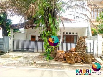 Rumah Murah di Cempaka Putih Hitung Tanah,strategis Jakarta Pusat