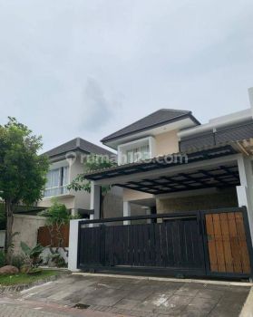 Rumah SHM Minimalis Full Marmer di Graha Famili