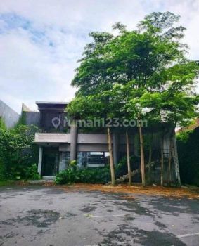 Ruang Usaha Strategis Jl Pahlawan Trip Malang Kota