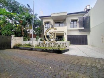 Rumah Lux Dengan Pool Di Area Kebagusan TBSimatupang Jakarta