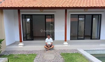 New villa fully furnished Rumah di Jalan penyaringan Sanur HS Baru Timur