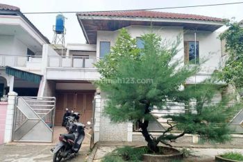 Rumah 2 Lantai Siap Huni Dengan Luas 12x20 240m2 Type 3kt, di Taman Modern Timur