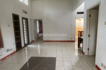 Dijual Rumah Lokasi Keren di Jingganagara Hoek Kota Baru