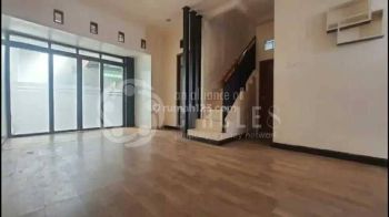 Bikin Terpaku, Rumah 2 Lantai di Buah Batu Kota Bandung Dijual